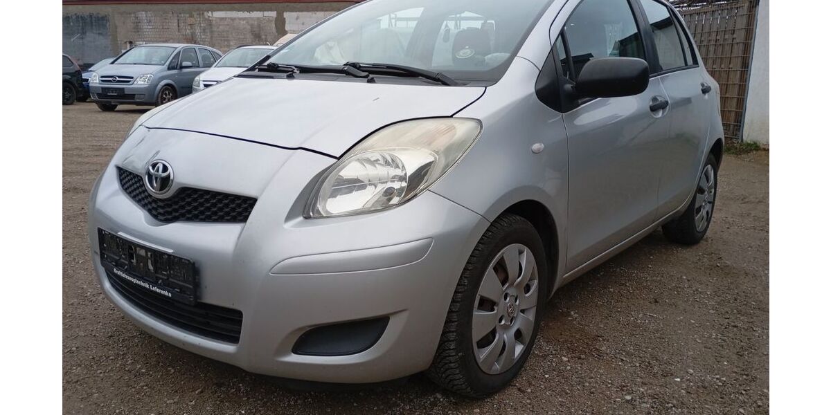 Toyota Yaris 132.050 km 3.990 &euro; Lübeck 23568