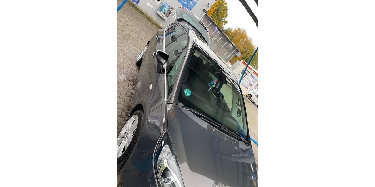 Opel opel zafira tourer 177.973 km 8.000 &euro; Frankfurt 