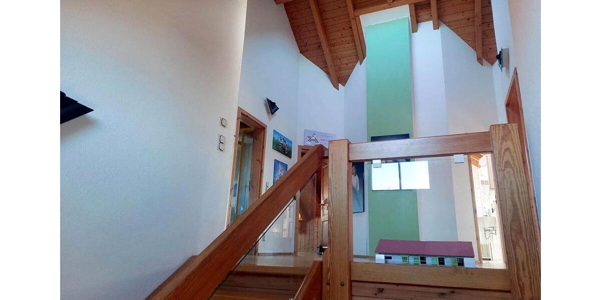 Einfamilienhaus Wangen - 7.5 Zimmer, 230 m&sup2;, 1.900&euro; | Angebot:25446520