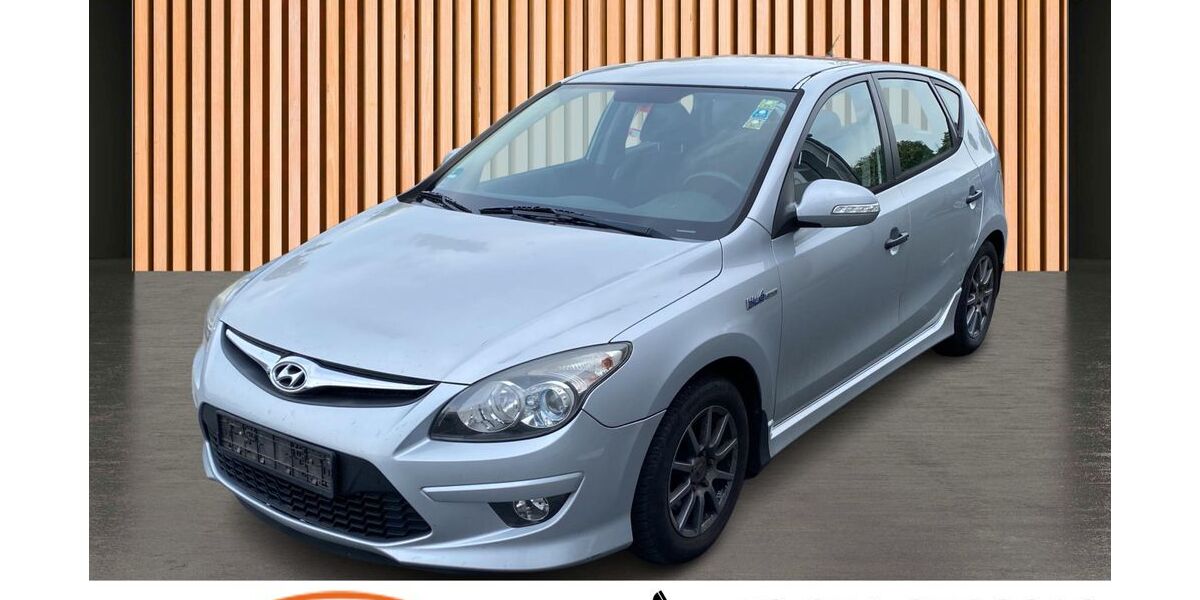 Hyundai i30 132.000 km 3.880 &euro; Dresden 01328