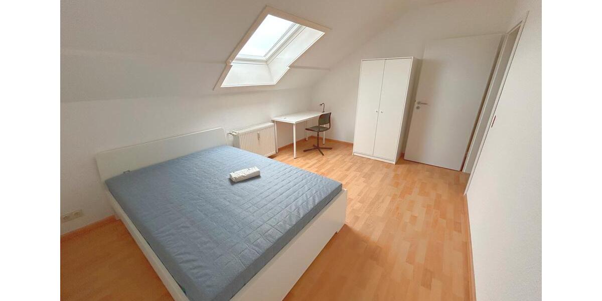 WG-Zimmer in renovierter Wohnung zu vermieten - Terminvereinbarung über WhatsApp +4915888645359 1 zimmer