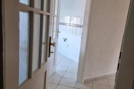 3 Zi. DG WOHNUNG SCHNAITHEIM 950€ WARM 3 zimmer