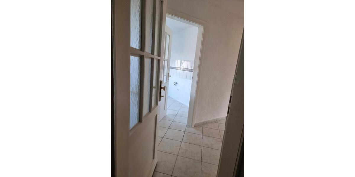 3 Zi. DG WOHNUNG SCHNAITHEIM 950€ WARM 3 zimmer