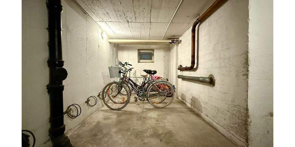 Bezugsfreie 5-Raum-Whg. mit Essbereich, Balkon, und EBK Henri-Dunant-Allee, Kronshagen 4 zimmer