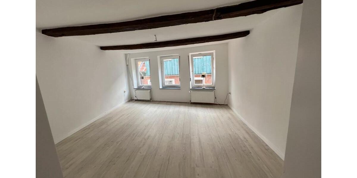 Einfamilienhaus Buxtehude - 4 Zimmer, 110 m&sup2;, 1.250&euro; | Angebot:25876036