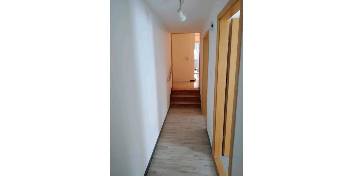 Doppelhaushälfte Selb - 7 Zimmer, 160 m&sup2;, 1.050&euro; | Angebot:26417758