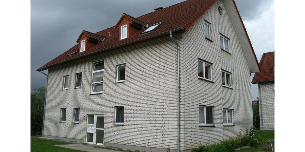 Dachgeschoßwohnung Zeitz - 2 Zimmer, 55 m&sup2;, 330&euro; | Angebot:25499237