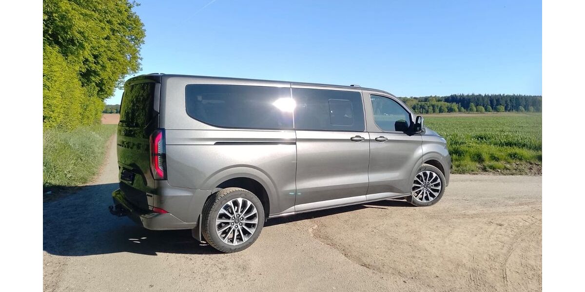 Ford Tourneo Custom 15.000 km 59.900 &euro; Massenbachhausen 74252