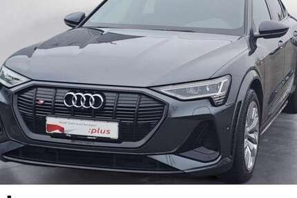 Audi e-tron 33.639 km 40.910 € Kehl 77694