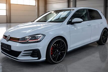 VW Golf 130.000 km 19.200 &euro; Grafenau-Großarmschlag 94481