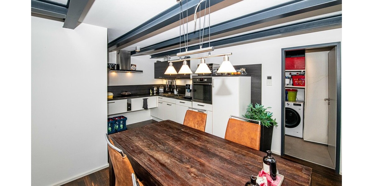 Schöne Galeriewohnung mit Dachterrasse 2 zimmer