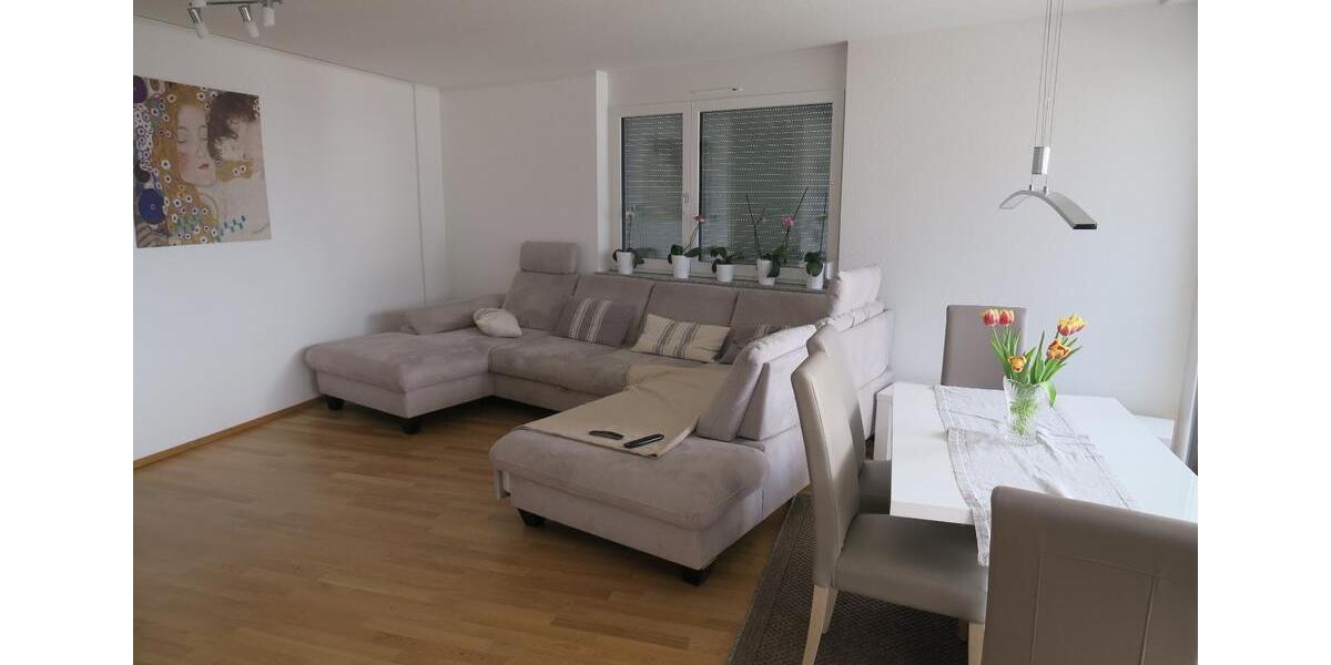 Hochparterre Radolfzell am Bodensee - 4 Zimmer, 104 m&sup2;, 1.400&euro; | Angebot:26341248