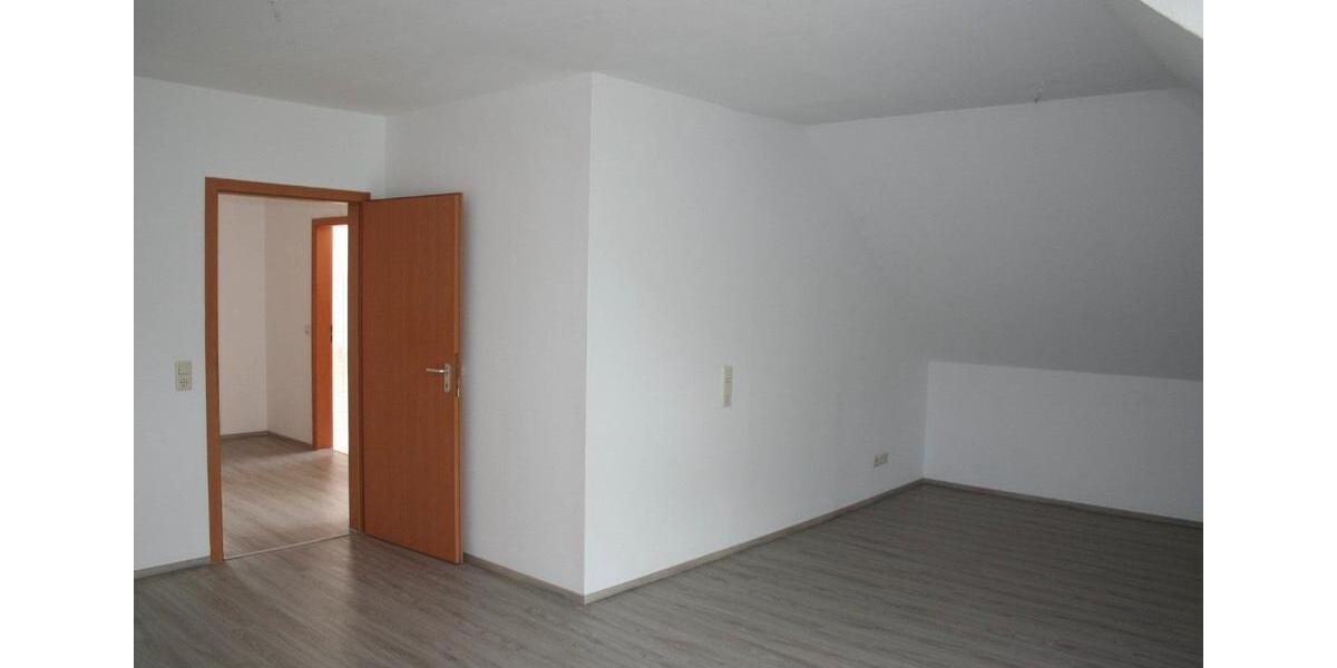 Maisonettenwohnung Elsterwerda - 3 Zimmer, 109 m&sup2;, 905&euro; | Angebot:25395929