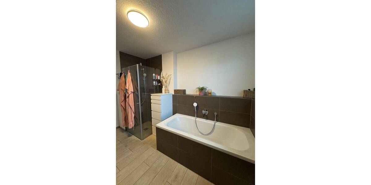 Etagenwohnung Schweinfurt Musikerviertel und amerik. Siedlung - 3 Zimmer, 82 m&sup2;, 860&euro; | Angebot:26893093