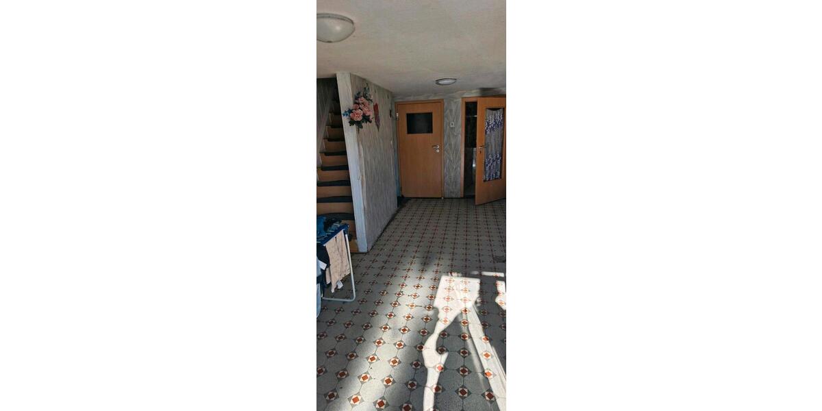 Etagenwohnung Bad Driburg - 7 Zimmer, 209 m&sup2;, 55.000&euro; | Angebot:26518150