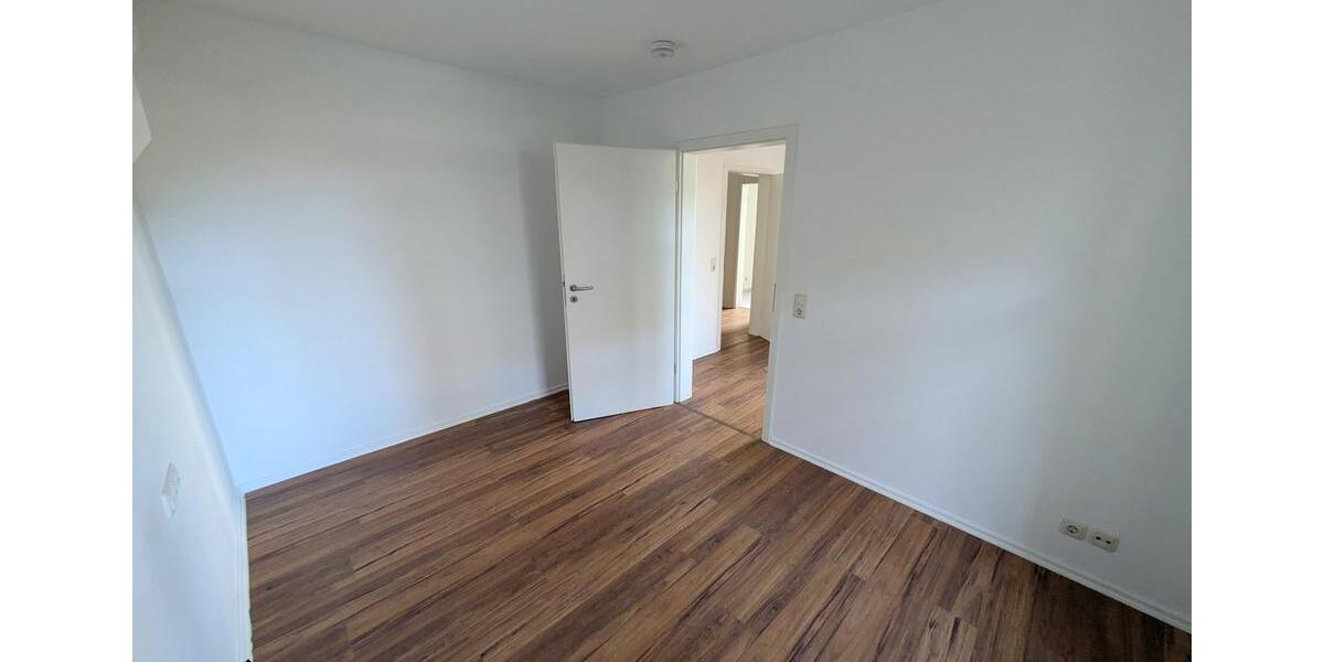 Erdgeschoßwohnung Zwickau - 2 Zimmer, 42 m&sup2;, 280&euro; | Angebot:26008219