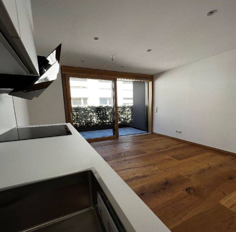 Moderne 2-Zimmer Wohnung in exklusiver Lage direkt am Englischen Garten