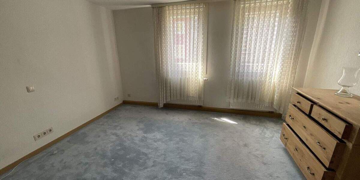 Mehrfamilienhaus, Wohnhaus Bad Brückenau - 5 Zimmer, 187 m&sup2;, 165.000&euro; | Angebot:25668473