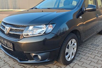 Dacia Logan 121.703 km 6.490 &euro; Großkugel 06184