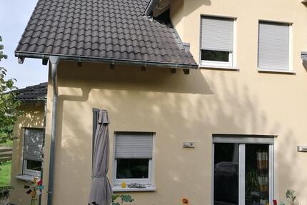 Haus Kirchen (Sieg) - 5 Zimmer, 140 m&sup2;, 1.400&euro; | Angebot:25023013