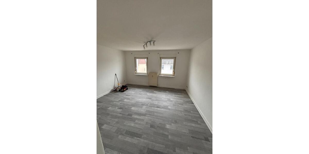 Dachgeschoßwohnung Wettenberg - 5 Zimmer, 45 m&sup2;, 700&euro; | Angebot:25146733