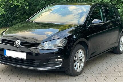 VW Golf 127.000 km 9.499 € Esslingen 73732