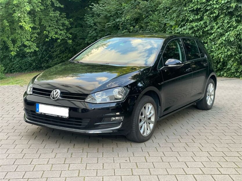 VW Golf 127.000 km 9.499 € Esslingen 73732