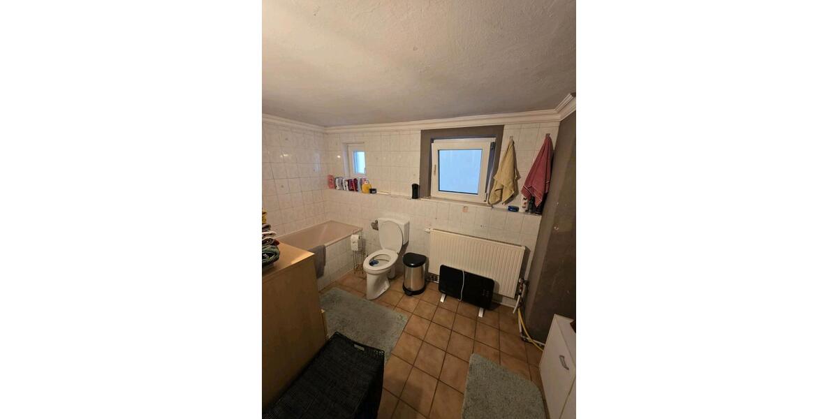 Einfamilienhaus Lauingen (Donau) - 5 Zimmer, 103 m&sup2;, 180.000&euro; | Angebot:27129791