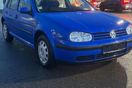 VW Golf 89.000 km 3.800 &euro; Bad-Dürrheim 78073