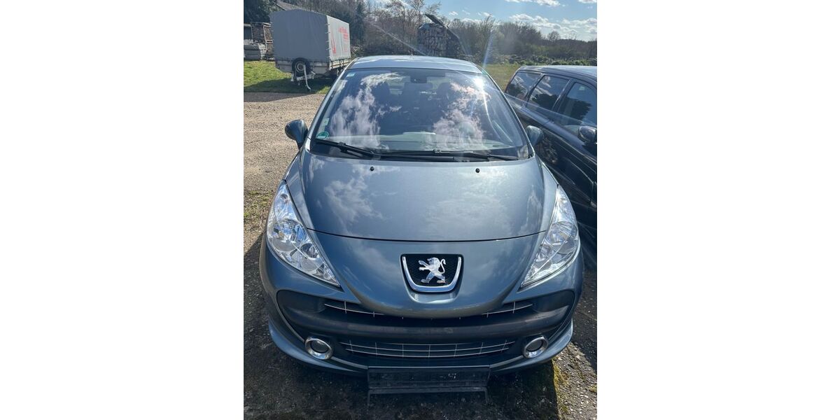 Peugeot 207 123.000 km 2.100 &euro; Salzhausen 21376