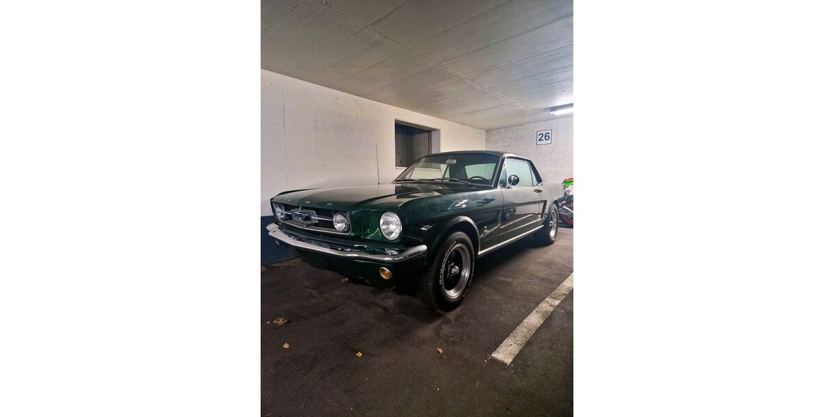 Ford Mustang 75.000 km 35.000 &euro; ASCHHEIM 85609