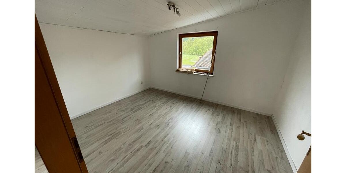 Etagenwohnung Antrifttal - 6 Zimmer, 146 m&sup2;, 800&euro; | Angebot:26652222