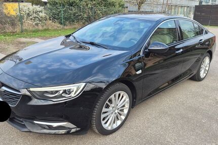 Opel Insignia 157.000 km 9.100 &euro; Offenburg 77652