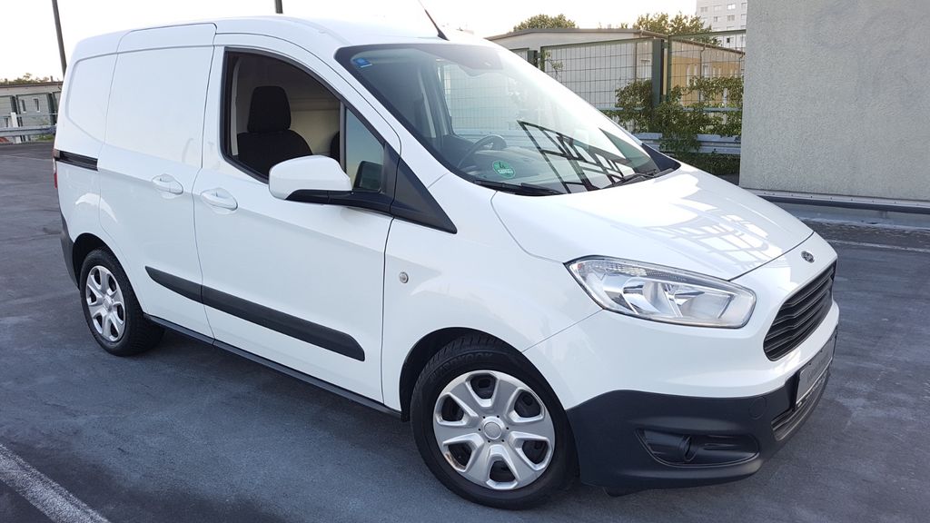 Ford Transit Courier 80.900 km 9.900 &euro; Berlin 13581