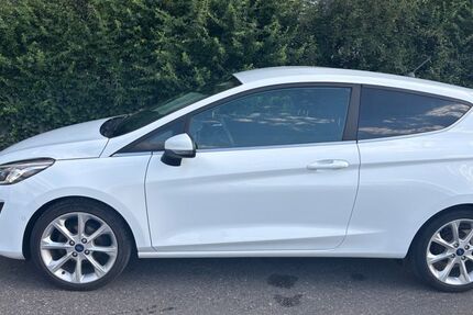Ford Fiesta 94.650 km 5.200 &euro; Konstanz 78462