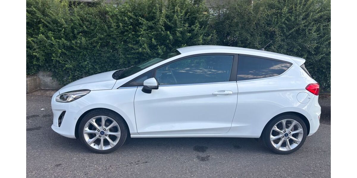 Ford Fiesta 94.650 km 5.200 &euro; Konstanz 78462