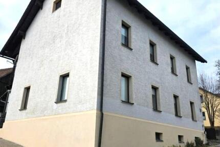 Großes Haus mit drei Wohneinheiten in ruhiger Lage|Teunz 9 zimmer