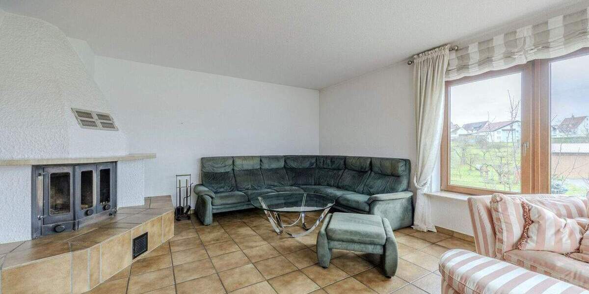 Einfamilienhaus Markgröningen / Schönbühlhof Schönbühlhof - 7 Zimmer, 227 m&sup2;, 749.000&euro; | Angebot:25704161