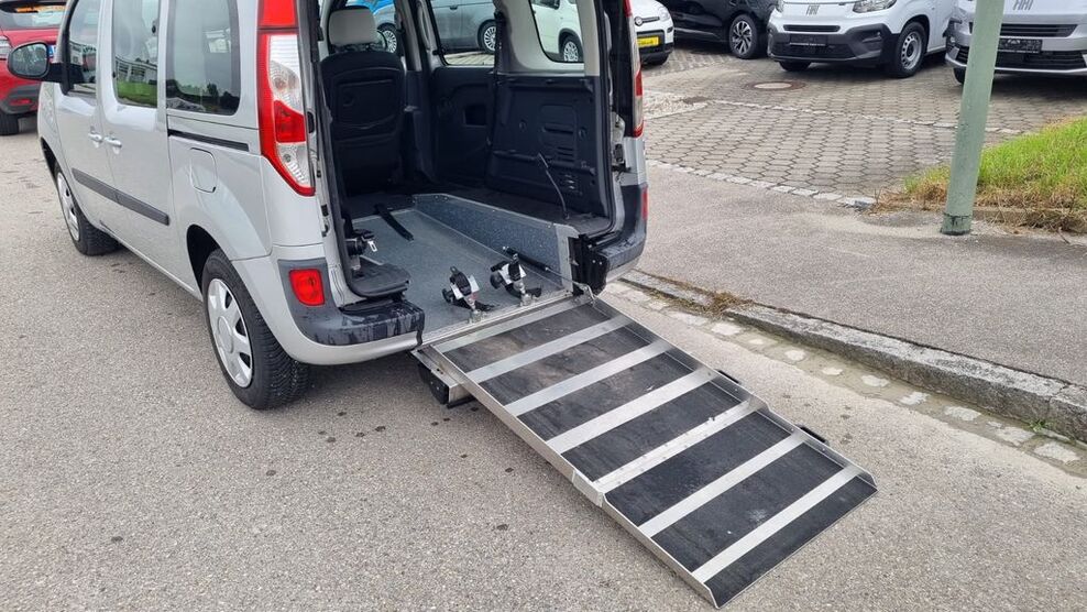 Renault Kangoo 46.000 km 18.900 € Augsburg 86179