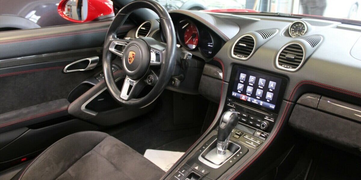 Porsche Boxster 718 GTS Sport-/AGA/Chrono/Design 73.299 km 61.480 € Euskirchen 53881