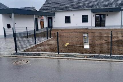 Haus Osterhofen - 1 Zimmer, 90 m&sup2;, 1.100&euro; | Angebot:25050708