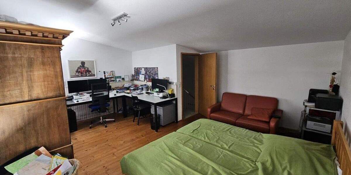 Familien-Immobilie mit Top-Lage von privat - 130m² Wohnen + 42m² Nutzfläche - 271m² Grund 5 zimmer