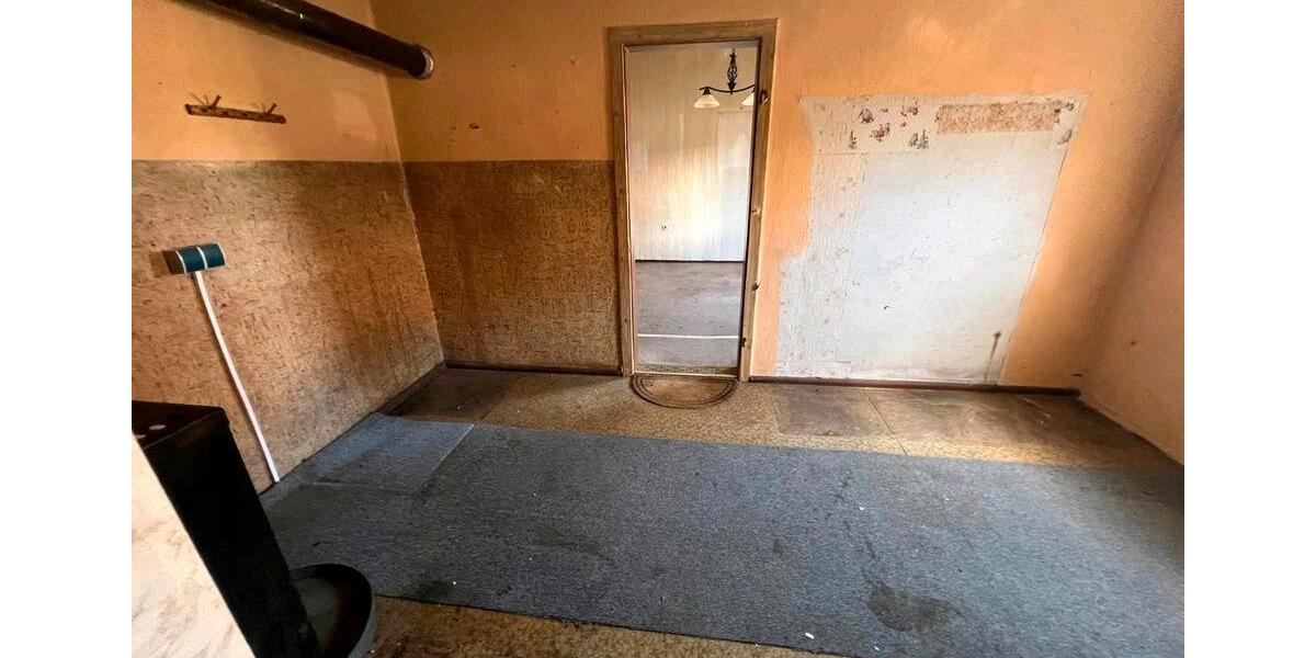 Einfamilienhaus Genthin - 9 Zimmer, 286 m&sup2;, 160.000&euro; | Angebot:26787359