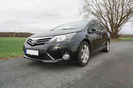 Toyota Avensis 167.000 km 8.999 &euro; Espelkamp 32339