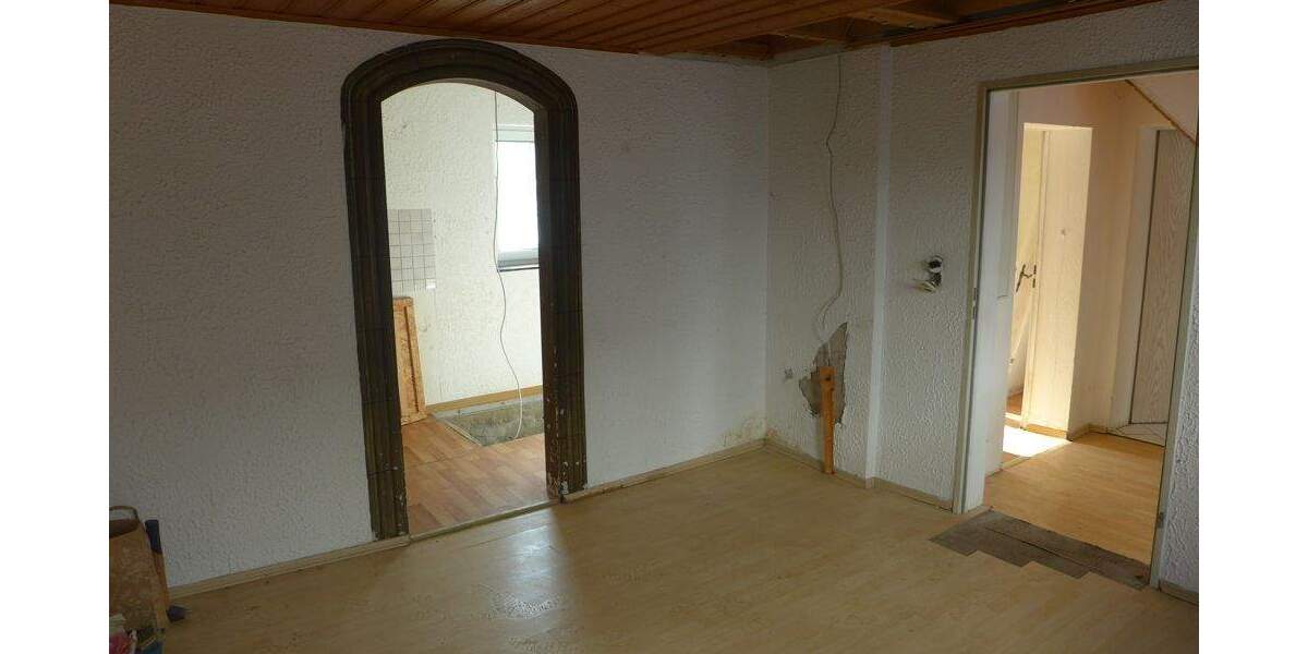 Mehrfamilienhaus, Wohnhaus Gernsheim - 5 Zimmer, 135 m&sup2;, 219.000&euro; | Angebot:25678855