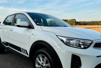 Kia Stonic 103.000 km 10.900 € Viersen 41749