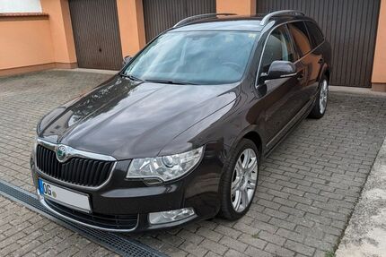 Skoda Superb 239.222 km 7.300 &euro; Offenburg 77652