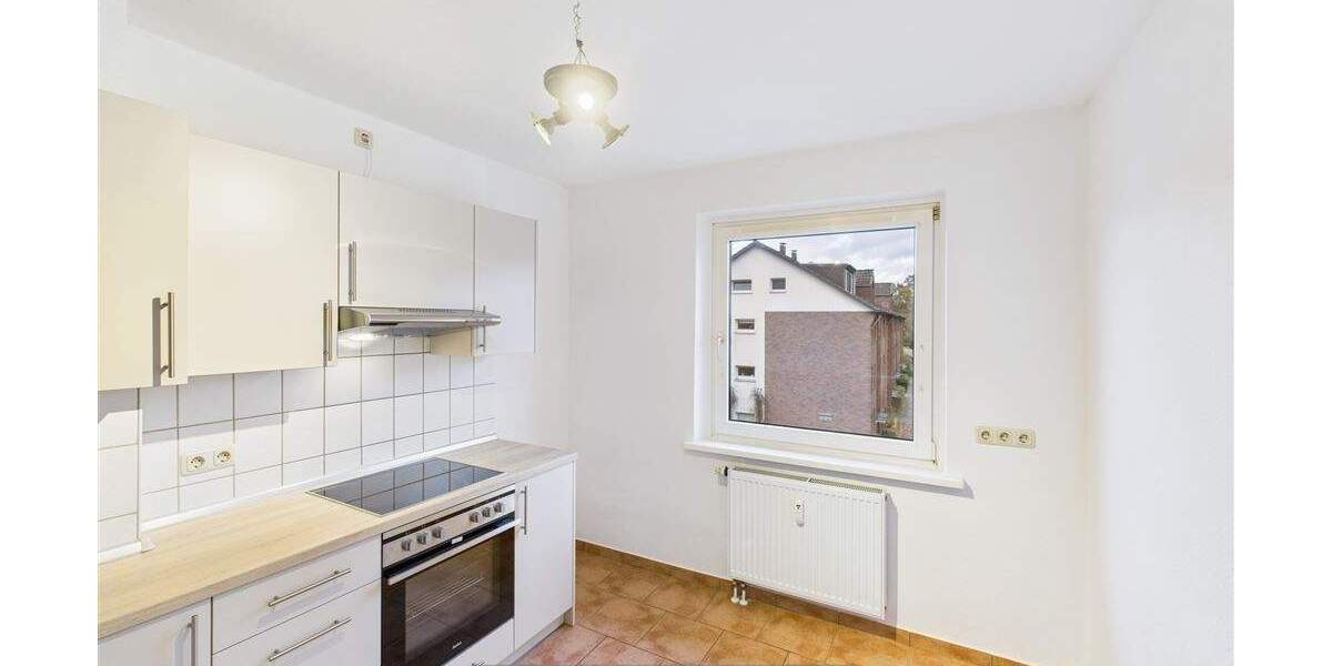 Renovierte 3-Zimmer-Wohnung mit Einbauküche und Balkon 3 zimmer