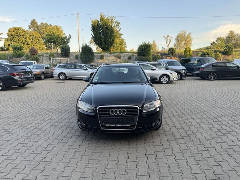Audi A4 298.667 km 1.990 € Friedberg 86316