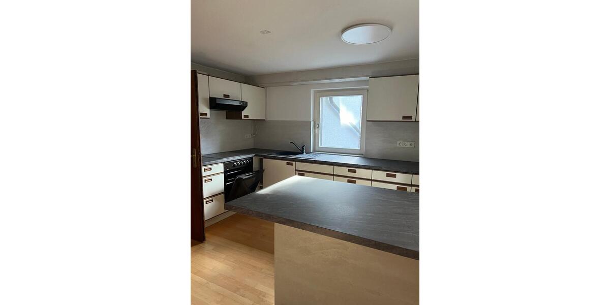 Einfamilienhaus Herrenberg - 5 Zimmer, 140 m&sup2;, 1.295&euro; | Angebot:26184242